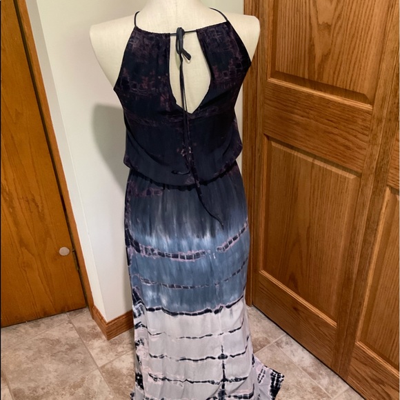 Dress - Picture 4 of 4